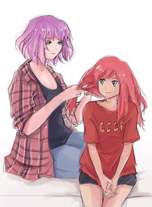 Rating: Safe Score: 0 Tags: 2girls alternate_hairstyle alternative blue_eyes green_eyes purple_hair red_hair shirt top t-shirt unyl-chan ussr-tan User: (automatic)Anonymous